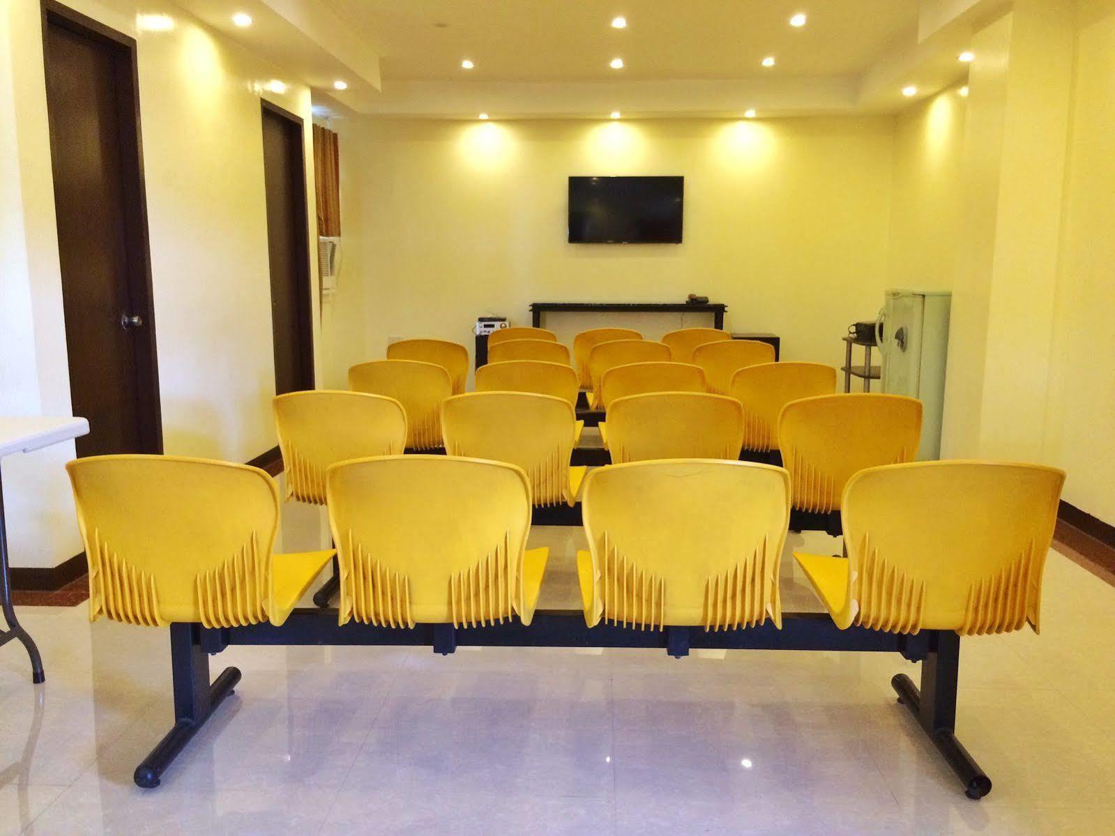 Rainbowland Hotel Olongapo Dış mekan fotoğraf